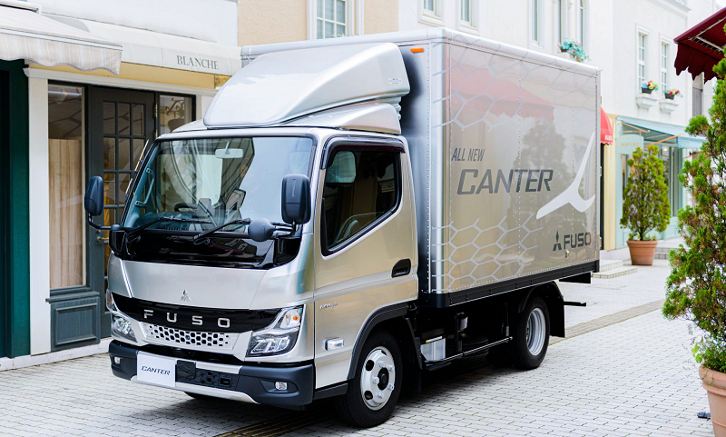 японский грузовик Fuso Canter